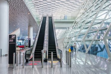 imgi_10_modern-hallway-airport-subway-station_1359-992